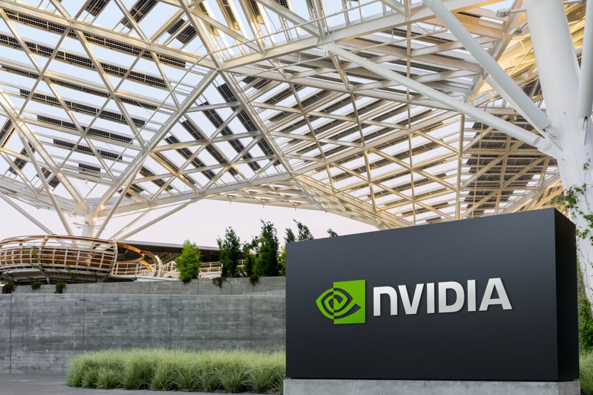NVIDIAが5000億ドルのAIインフラ金融網、残価サポート25%の論点